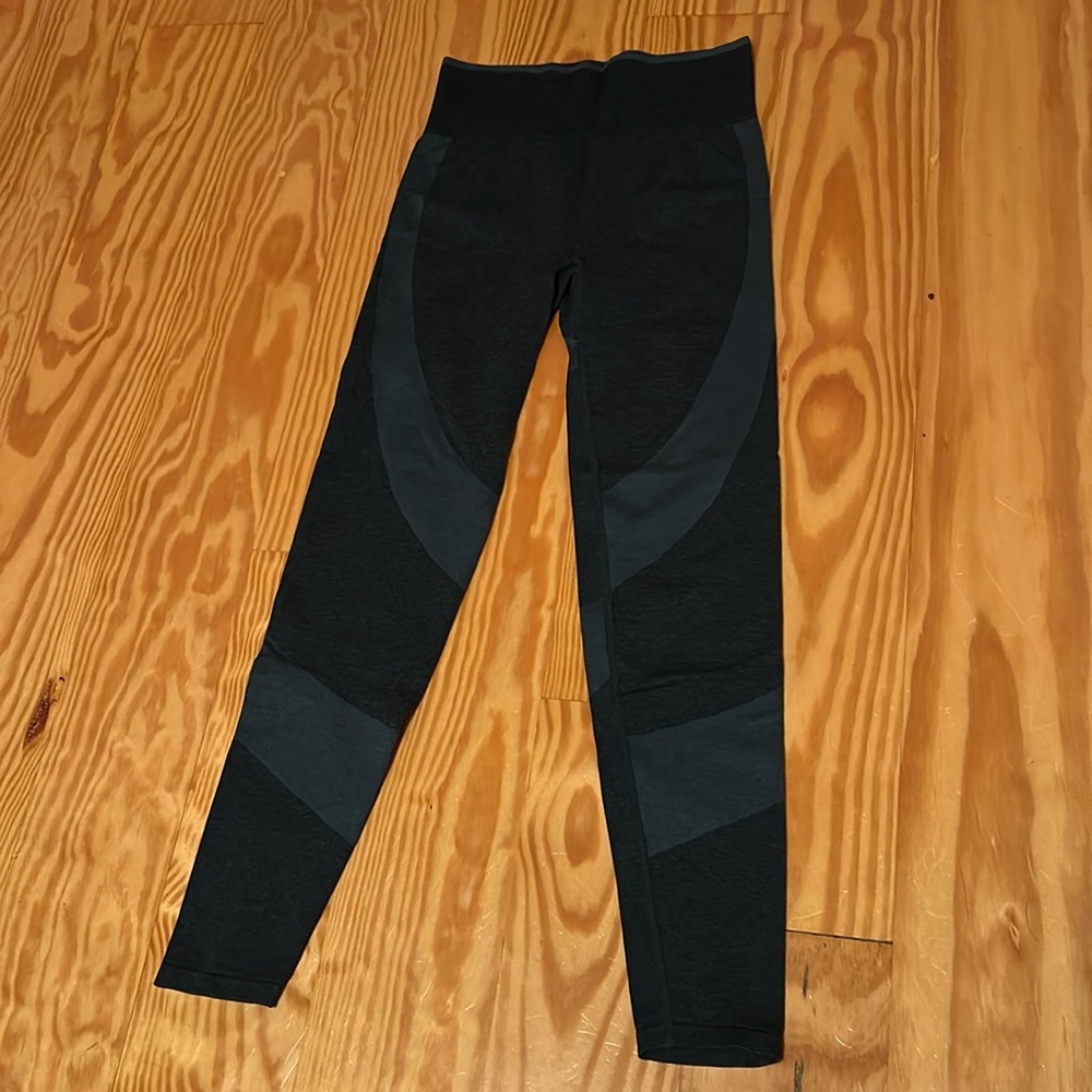 PINK Green Leggings